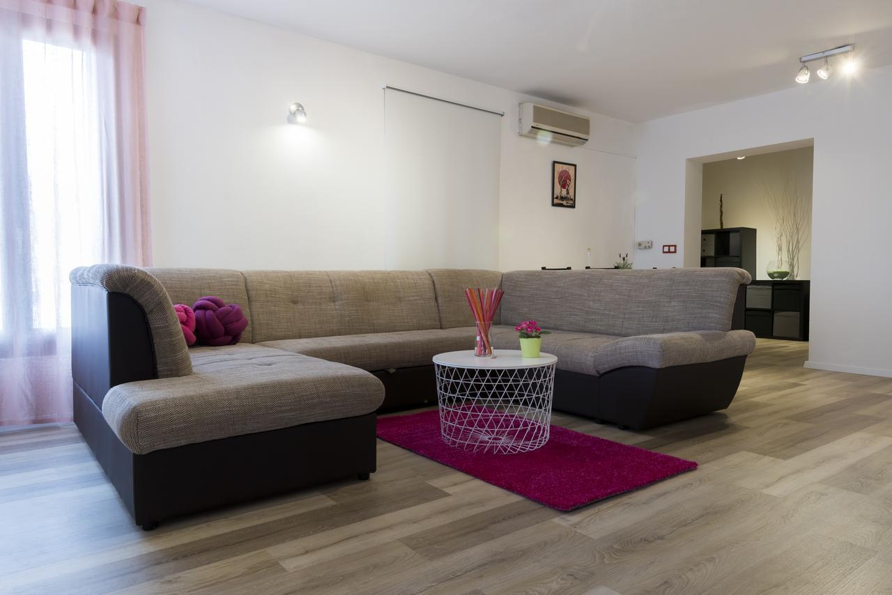 Apartment Blazenka Pula Exterior photo
