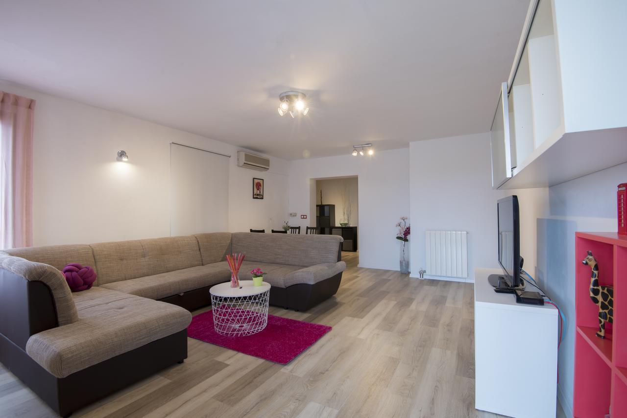 Apartment Blazenka Pula Exterior photo